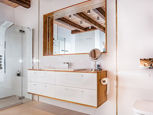 łazienka w domu z bala - zdjęcie od DESIGN HOUSE