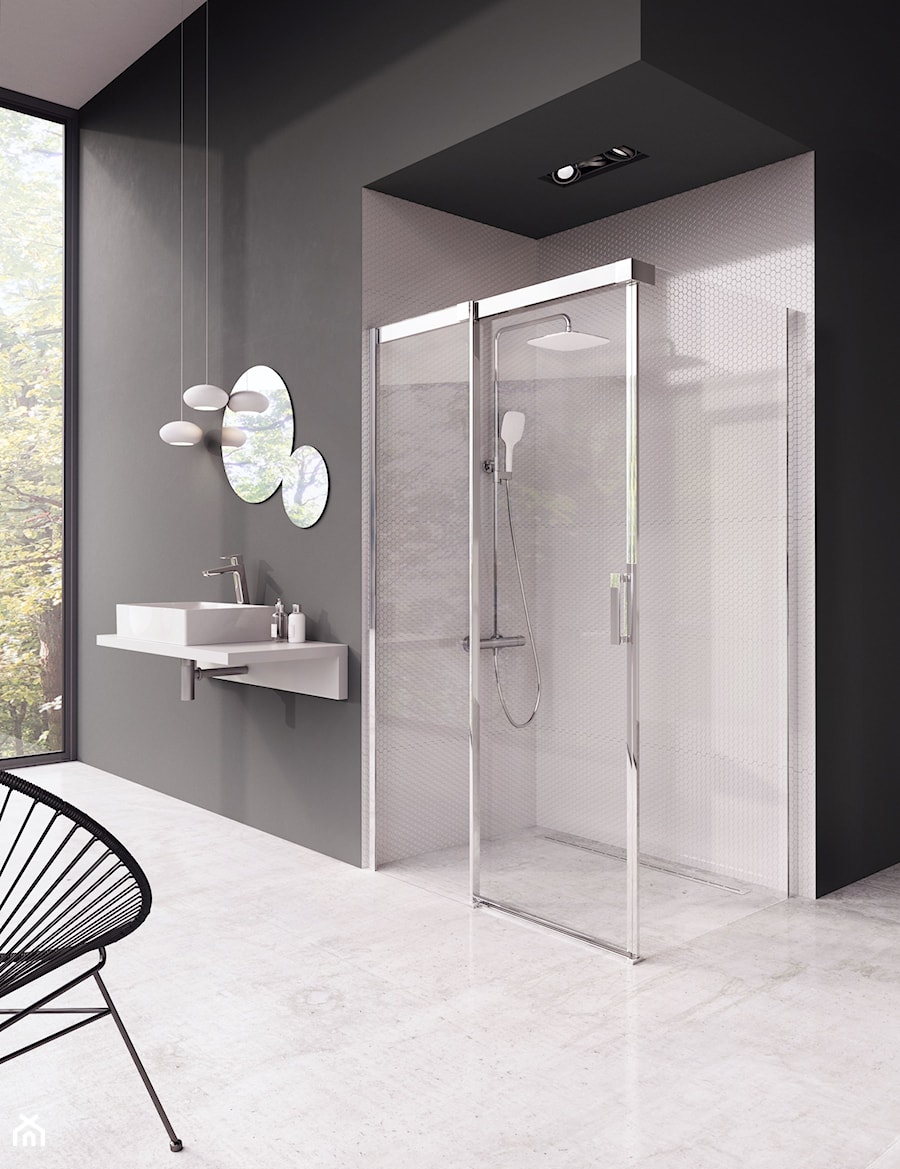 Kabiny prysznicowe - Duża z lustrem z punktowym oświetleniem łazienka z oknem, styl nowoczesny - zdjęcie od RAVAK