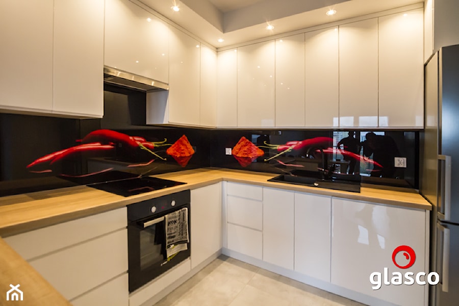 LOFTY glasco design - Średnia otwarta czarna z zabudowaną lodówką z nablatowym zlewozmywakiem kuchnia w kształcie litery l z oknem - zdjęcie od Glasco