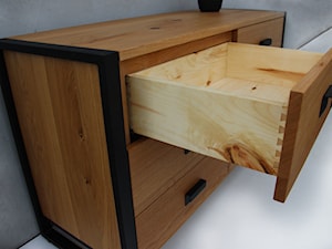 Komoda loftowa z drewna dębowego - zdjęcie od Art Wood