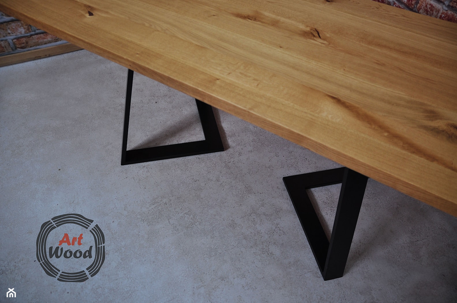 Stół z blatem dębowym i stalową podstawą - zdjęcie od Art Wood - Homebook