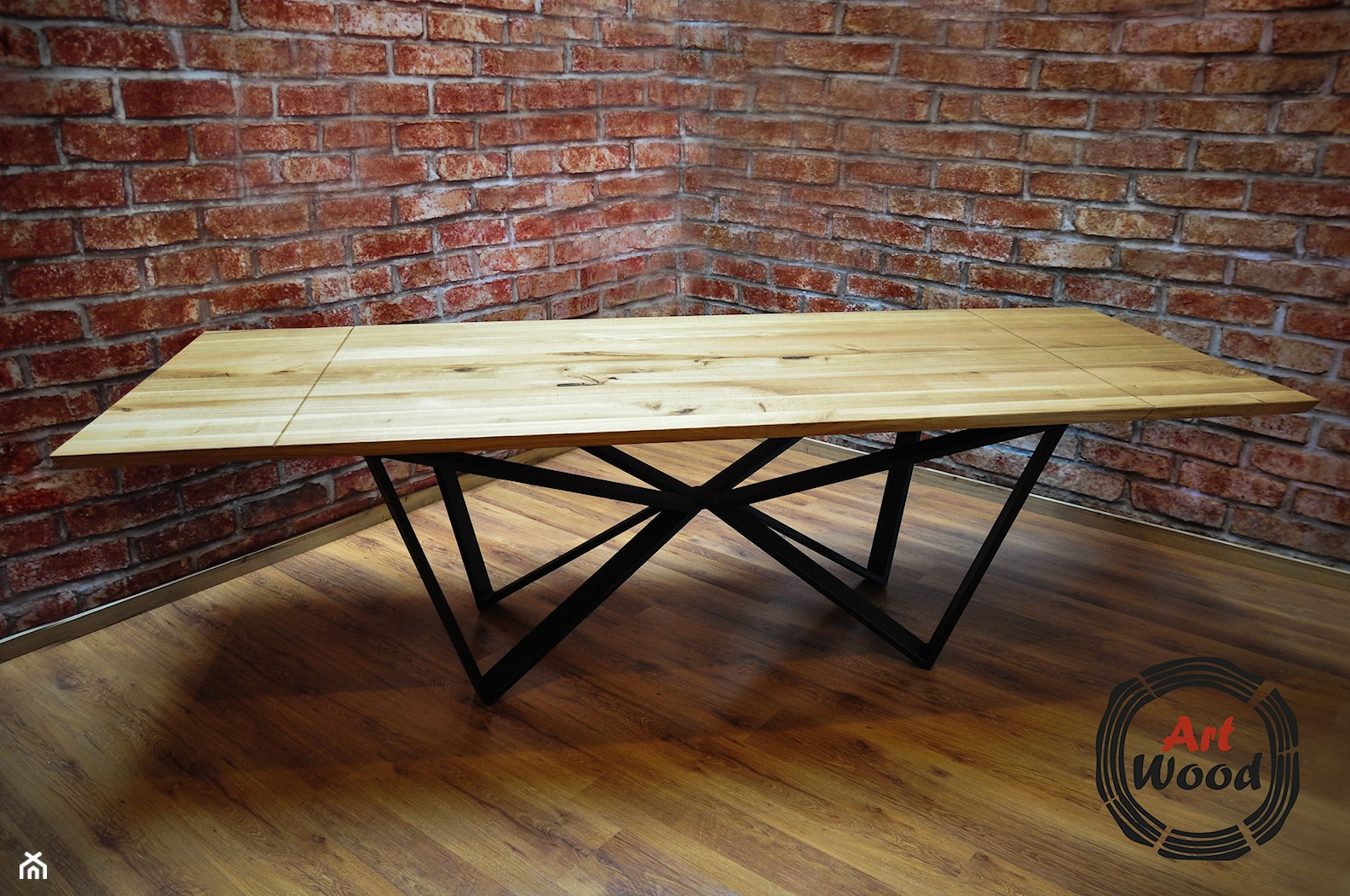Stół z blatem dębowym i stalową podstawą - zdjęcie od Art Wood - Homebook