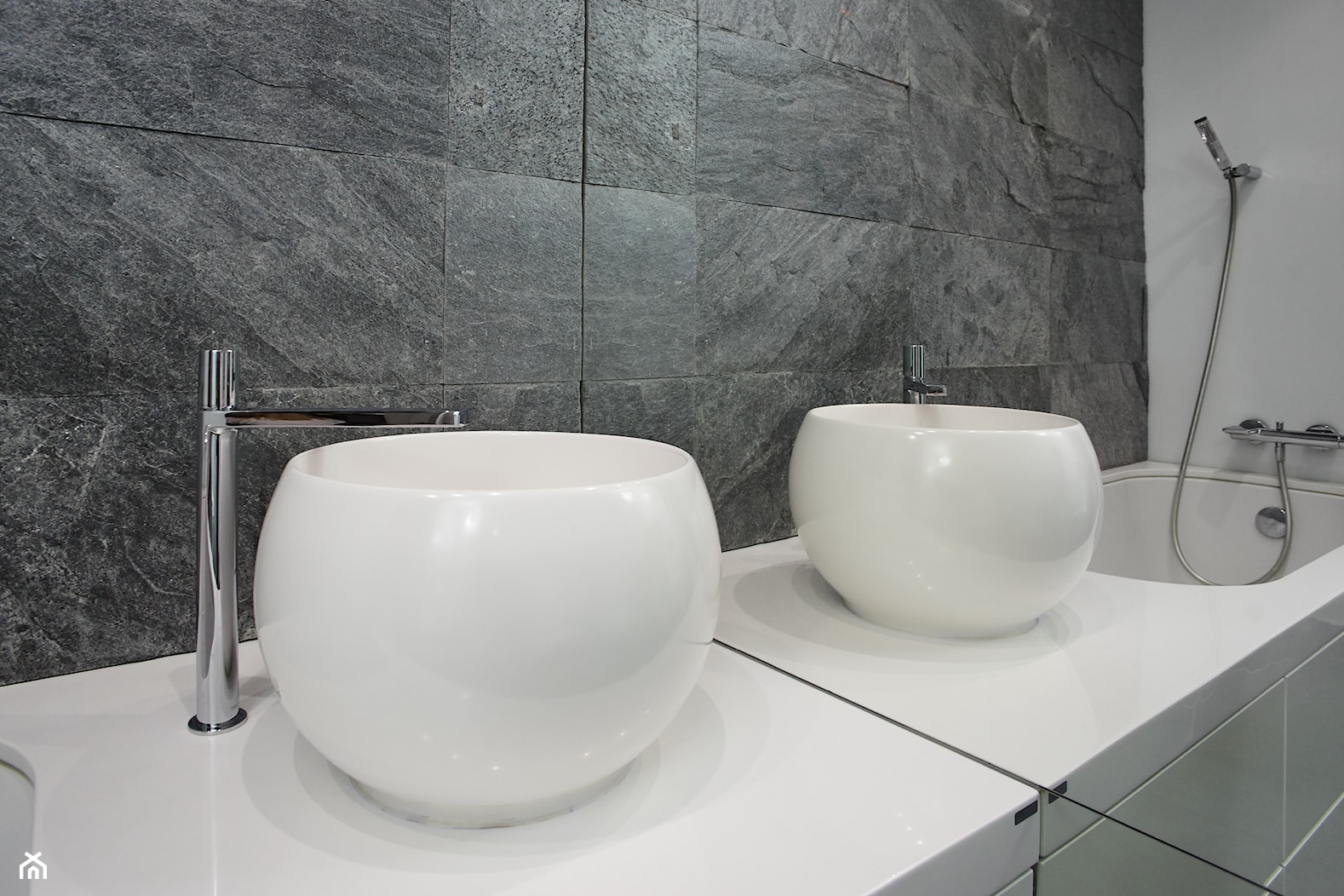 Minimalistyczna łazienka - zdjęcie od CREATOR ARCHITEKT - Homebook