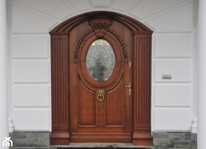 Realizacja Projektu Na Klasyczne Drzwi Zewnętrzne - zdjęcie od PARMAX - producent ekskluzywnych drewnianych drzwi zewnętrznych
