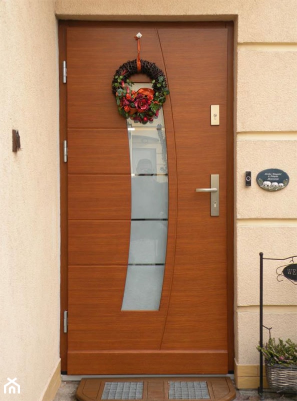 Realizacja projektu na nowoczesne drzwi zewnętrzne - zdjęcie od PARMAX - producent ekskluzywnych drewnianych drzwi zewnętrznych