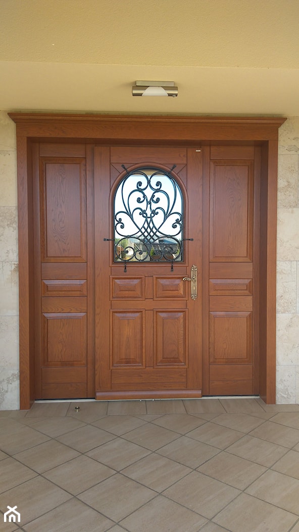 Drzwi zewnętrzne klasyczne Parmax - zdjęcie od PARMAX - producent ekskluzywnych drewnianych drzwi zewnętrznych - Homebook