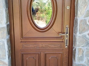 Realizacja Projektu Na Klasyczne Drzwi Zewnętrzne - zdjęcie od PARMAX - producent ekskluzywnych drewnianych drzwi zewnętrznych