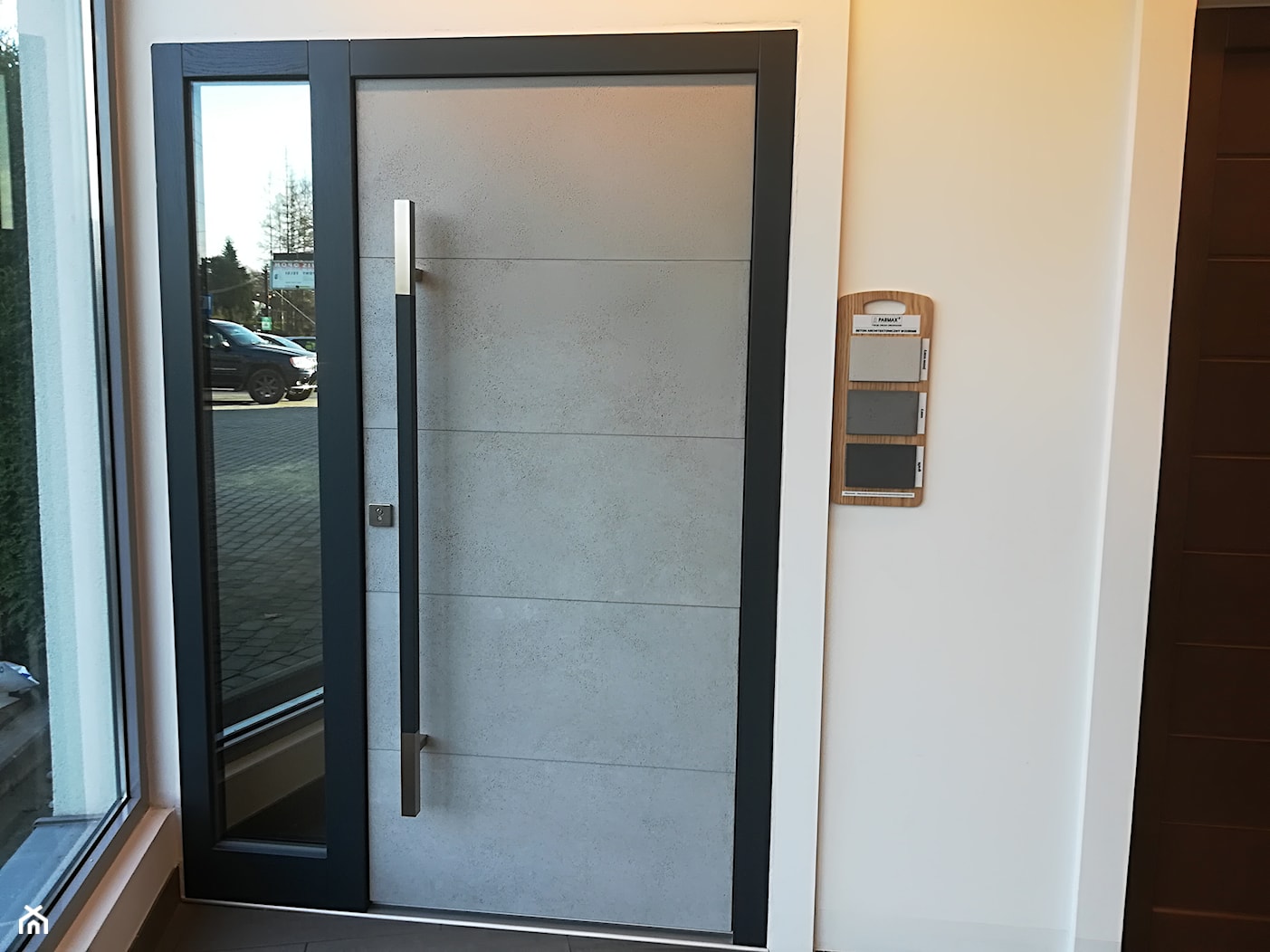 Drzwi zewnetrzne model Plus 11 z dostawką standardową - zdjęcie od PARMAX - producent ekskluzywnych drewnianych drzwi zewnętrznych - Homebook