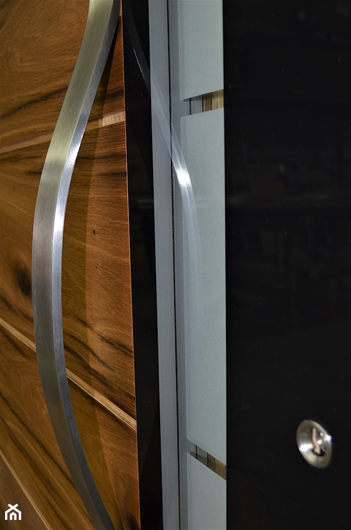 - zdjęcie od PARMAX - producent ekskluzywnych drewnianych drzwi zewnętrznych - Homebook