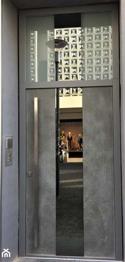 Ekskluzywne drzwi zewnętrzne model Glass 01 z naświetlem górnym - zdjęcie od PARMAX - producent ekskluzywnych drewnianych drzwi zewnętrznych - Homebook
