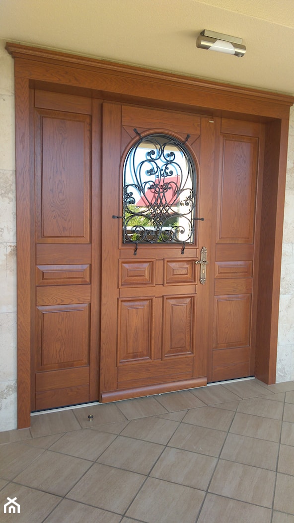 Drzwi zewnętrzne klasyczne - zdjęcie od PARMAX - producent ekskluzywnych drewnianych drzwi zewnętrznych - Homebook