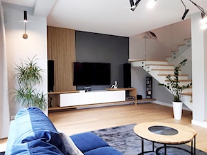 Salon domu jednorodzinnego 120 m2 - zdjęcie od Pracownia ONYKS