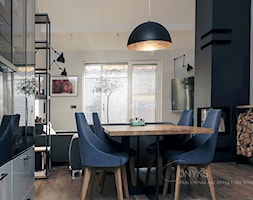 Dom w Nowej Iwicznej - Salon, styl industrialny - zdjęcie od Pracownia ONYKS - Homebook