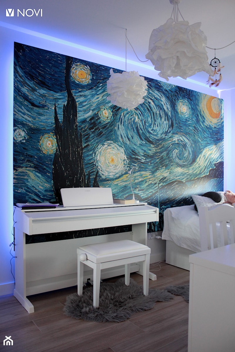 Pokój nastolatki z fototapetą Gwieździsta noc Vincenta van Gogh - zdjęcie od NOVI projektowanie