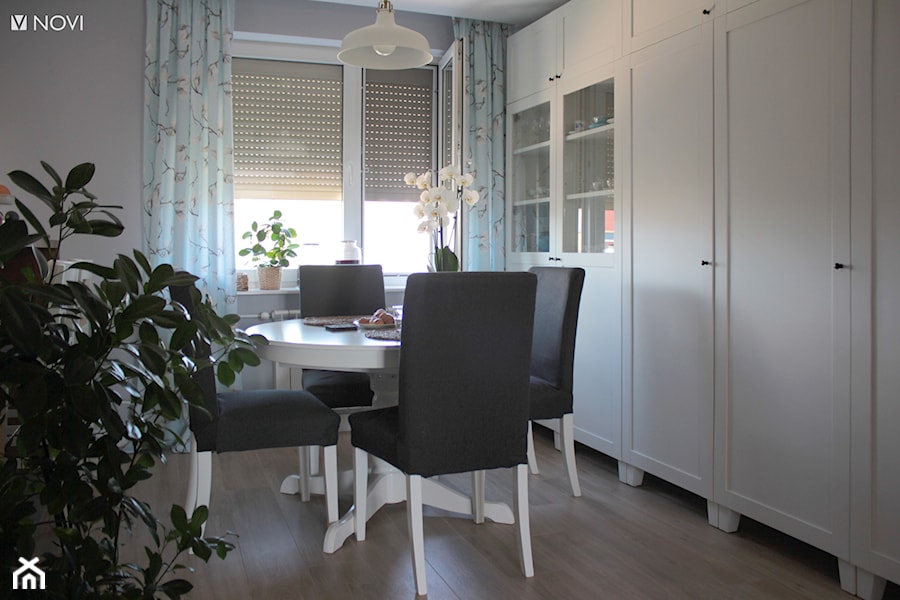 Mieszkanie w bloku z wielkiej płyty - Jadalnia, styl skandynawski - zdjęcie od NOVI projektowanie