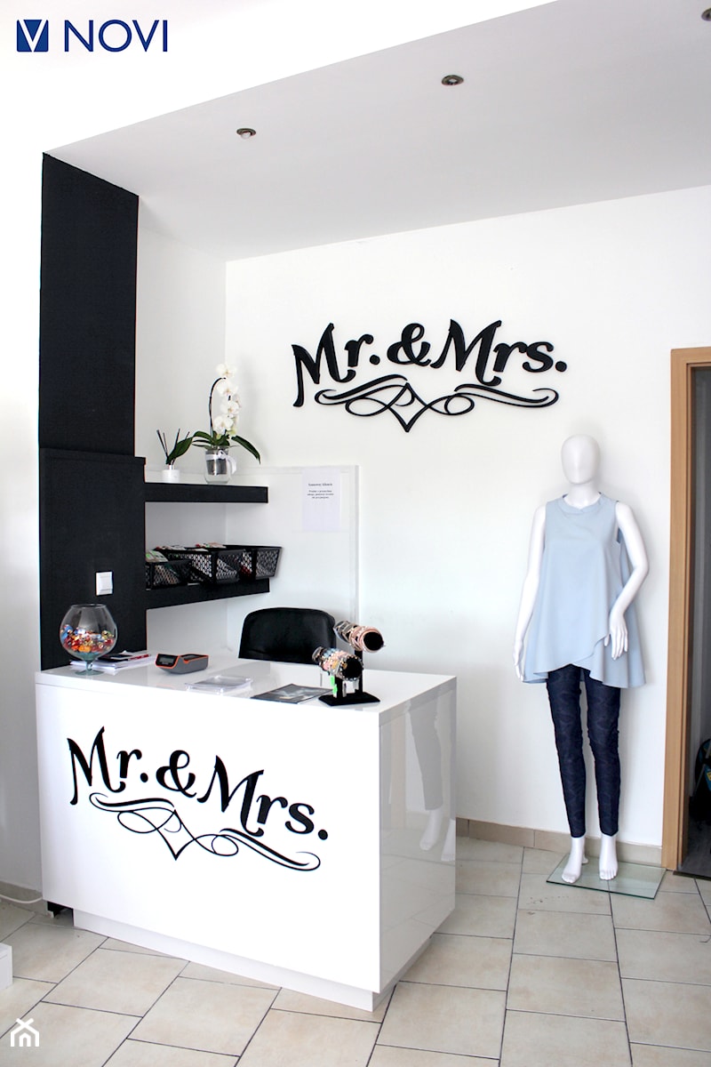 Sklep odzieżowy Mr. & Mrs. - zdjęcie od NOVI projektowanie