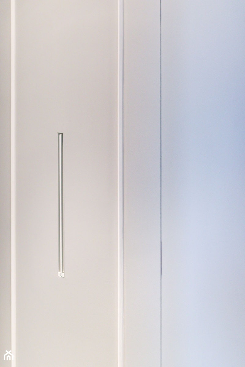 Kinkiet Icone Spillo minimalistyczny wbudowany w ścianę - zdjęcie od Pracownia Projektowania Wnętrz Małgorzata Czapla
