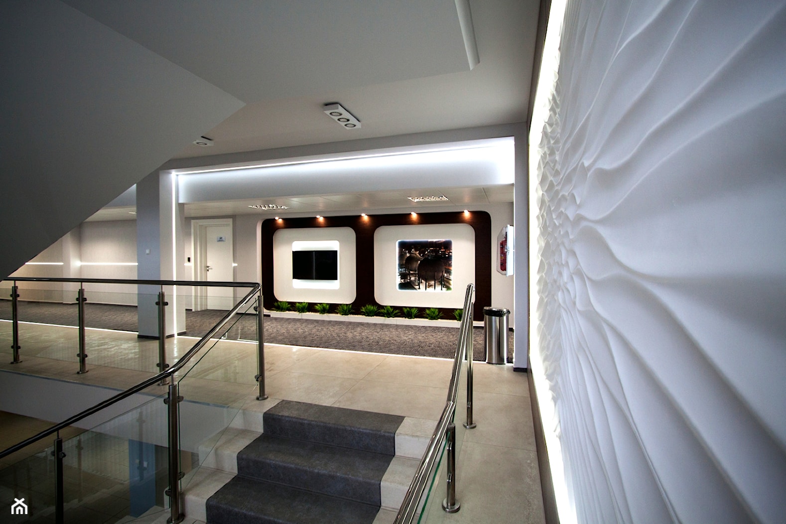 Powierzchnia biznesowa - hole, korytarze - zdjęcie od Pracownia Projektowania Wnętrz Małgorzata Czapla - Homebook