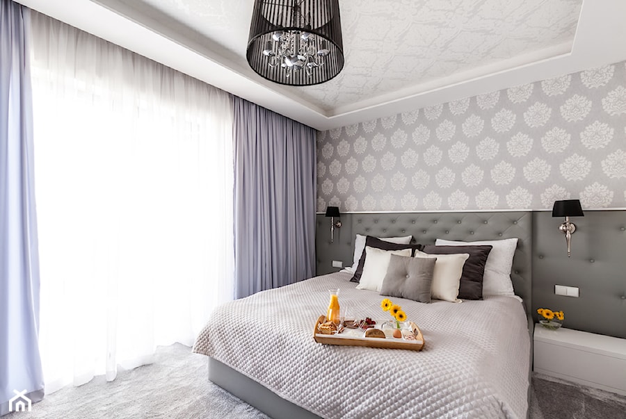 Łóżko ze ścianą tapicerowaną - zdjęcie od Meble Kalwaryjskie