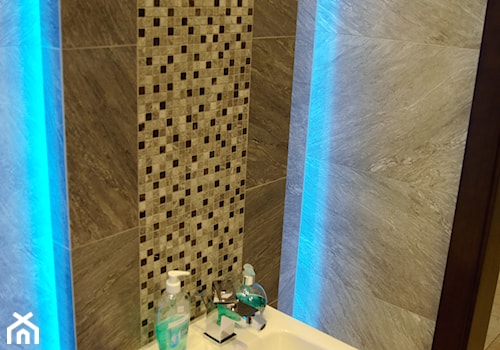 Toaleta dla gości - Dom pod Rzeszowem - zdjęcie od OptimumArt Pracownia Aranżacji Wnętrz