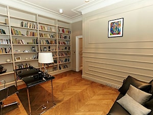 Realizacja indywidualna – mieszkanie prywatne - Średnie z sofą beżowe biuro, styl glamour - zdjęcie od Meble Na Wymiar Perfetta