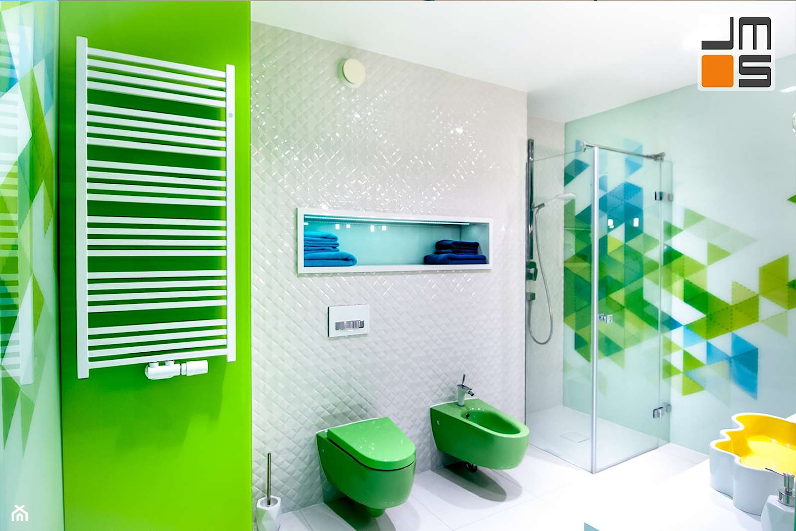 Realizacja kolorowej łazienki pomysł na kolorowe ściany w łazience - zdjęcie od jms STUDIO s.c. - Homebook