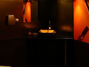 Projekt eksluzywnej łazienki w części biurowej. - zdjęcie od jms STUDIO s.c.