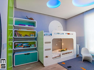Pomysł na wykończenie pokoju dziecięcego z piętrowym łóżkiem - zdjęcie od jms STUDIO s.c.