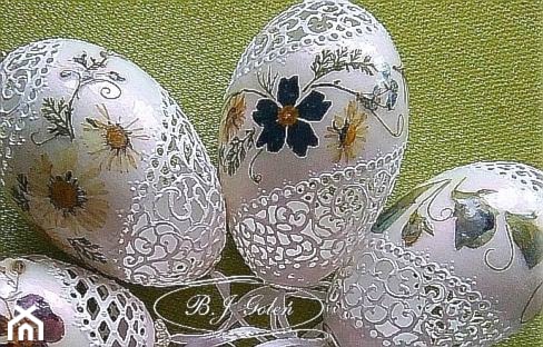 Pisanki ażurowe - kwiaty polskich łąk- Bogusława Justyna Goleń - zdjęcie od Ażurowe pisanki rzeźbione - Egg art - Homebook