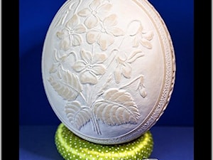 Pisanka rzeźbiona - Fiołki - Bogusława Justyna Goleń - zdjęcie od Ażurowe pisanki rzeźbione - Egg art