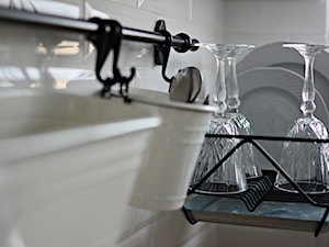 Metamorfoza Kawalerki - Kuchnia, styl nowoczesny - zdjęcie od Decolatorium