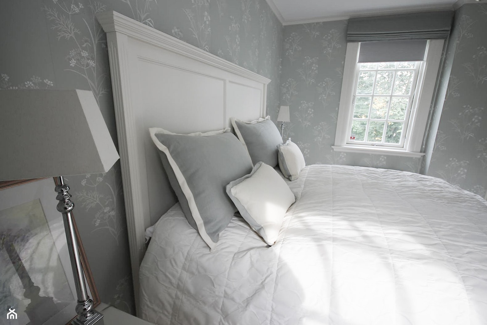 Piękne duże białe łoże - zdjęcie od Elen Meble - Homebook