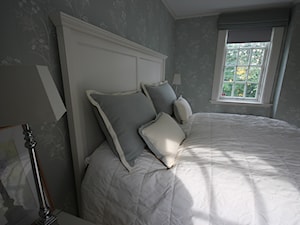 Łóżko ze stylizowanym wezgłowiem - zdjęcie od Elen Meble