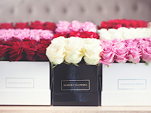 Kwiaty w pudelku - zdjęcie od Luxury-Flowers