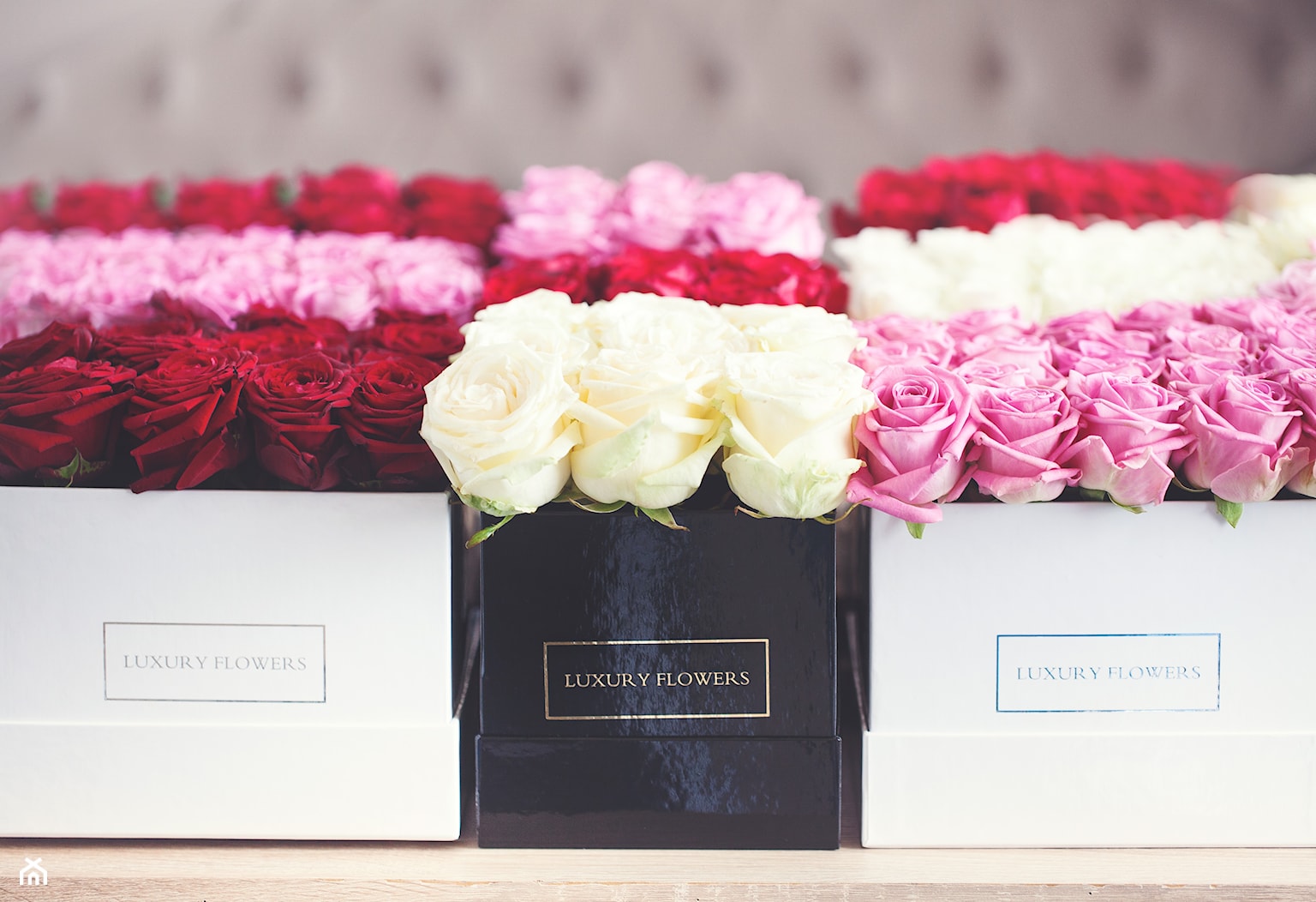 Kwiaty w pudelku - zdjęcie od Luxury-Flowers - Homebook
