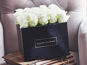Kwiaty w pudelku - zdjęcie od Luxury-Flowers