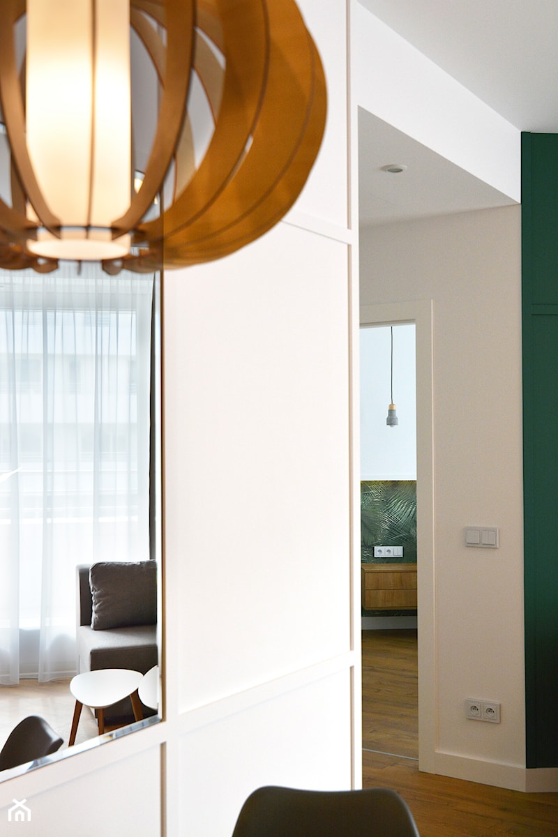 OVO WROCŁAW - Apartament Zielony - Mały biały salon, styl nowoczesny - zdjęcie od ROOM STUDIO