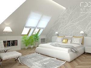 Mieszkanie na poddaszu, Hallera, Wrocław - Duża biała szara sypialnia na poddaszu - zdjęcie od ROOM STUDIO