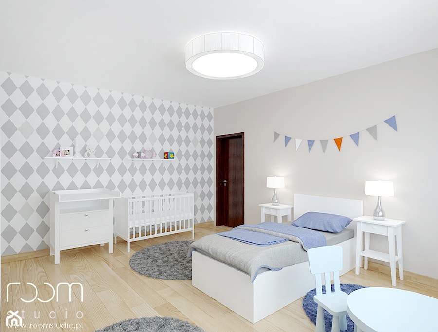 Dom na Grabiszynku we Wrocławiu - Duży biały szary pokój dziecka dla niemowlaka dla dziecka dla chłopca - zdjęcie od ROOM STUDIO