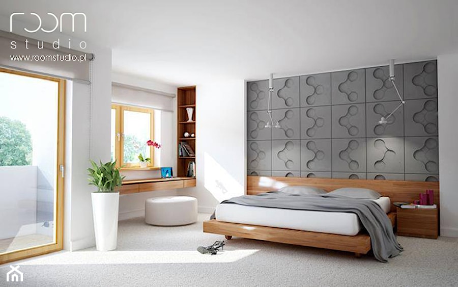 Dom pod Wrocławiem - Duża biała szara sypialnia z balkonem / tarasem, styl nowoczesny - zdjęcie od ROOM STUDIO