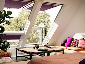 Sypialnia na poddaszu - inspiracje VELUX - Średnia biała sypialnia na poddaszu, styl nowoczesny - zdjęcie od VELUX