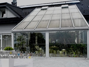 Ogród zimowy, Mikołów - Średnie jednopiętrowe domy pasywne energooszczędne jednorodzinne tradycyjne murowane z dwuspadowym dachem, styl tradycyjny - zdjęcie od ALPINA Ogrody zimowe ,. oranżerie, zadaszenia, szkło architektoniczne