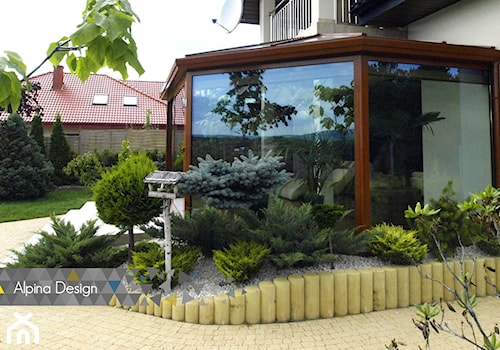 Ogród, styl tradycyjny - zdjęcie od ALPINA Ogrody zimowe ,. oranżerie, zadaszenia, szkło architektoniczne