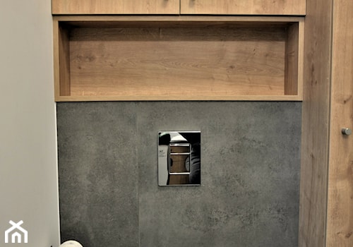 Mieszkanie na Ursynowie - Mała na poddaszu bez okna łazienka, styl tradycyjny - zdjęcie od GUST MEBLE