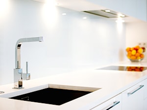 Apartament na Mokotowie - Kuchnia, styl minimalistyczny - zdjęcie od We-ska design.