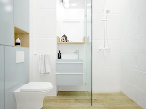 Remont mieszkania pod inwestycję - Mała na poddaszu bez okna łazienka, styl skandynawski - zdjęcie od Wnętrza od NOWA