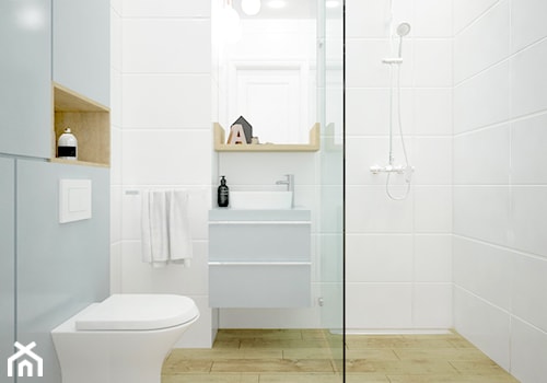 Remont mieszkania pod inwestycję - Mała na poddaszu bez okna łazienka, styl skandynawski - zdjęcie od Wnętrza od NOWA