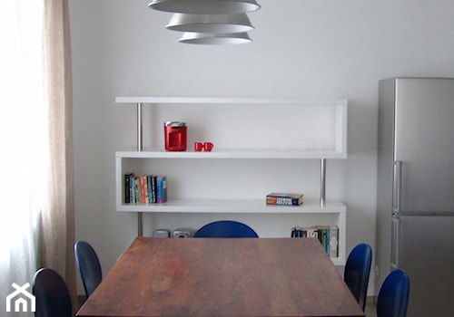 RYBACKA - Mała szara jadalnia jako osobne pomieszczenie, styl skandynawski - zdjęcie od Małgorzata Gilarska Architekt