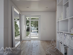 Projekt domu w Józefowie - Duży biały hol / przedpokój, styl minimalistyczny - zdjęcie od Ania Masłowska
