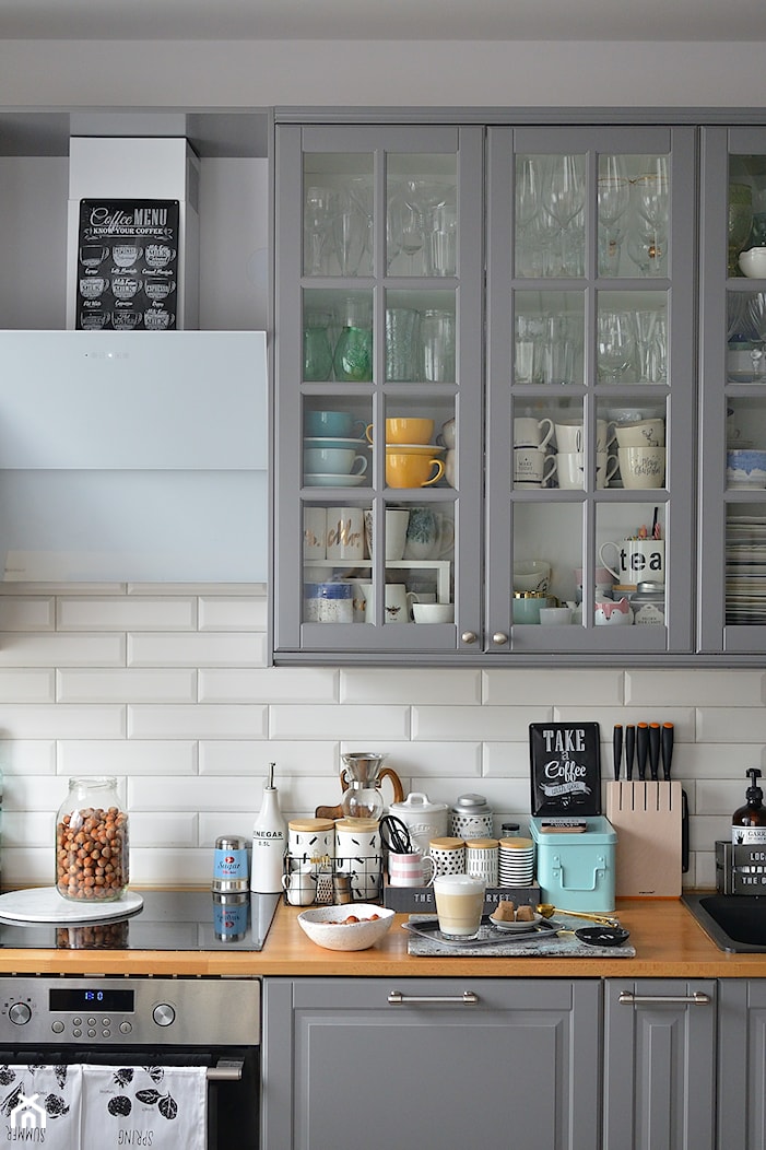 Projekt kuchni w stylu skandynawskim z okapem Mirida White - Kuchnia, styl skandynawski - zdjęcie od GLOBALO.PL - Ciche i wydajne okapy kuchenne - Homebook